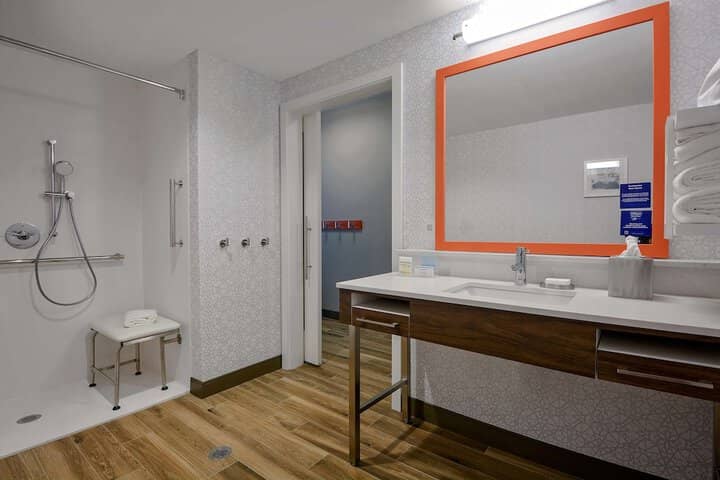 Bathroom shower
